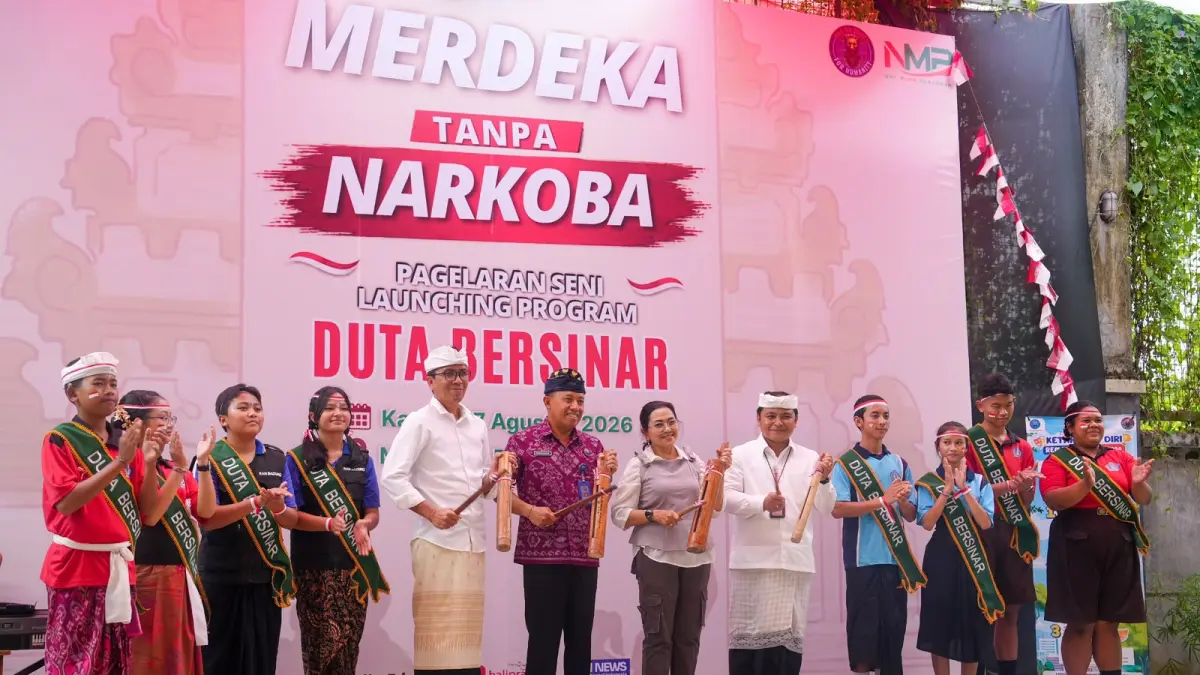 Bunda Anti Narkoba Kabupaten Badung, Nyonya Rasniathi Adi Arnawa saat acara bertajuk “Merdeka Tanpa Narkoba” di Mie Kober Dalung, Kuta Utara, Kamis (27/8).