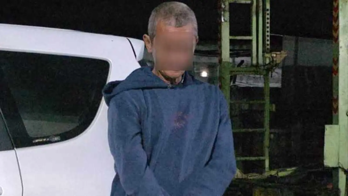 DIRINGKUS :Tersangka KK ketika diamankan petugas. (foto:Polres Buleleng)

&nbsp;