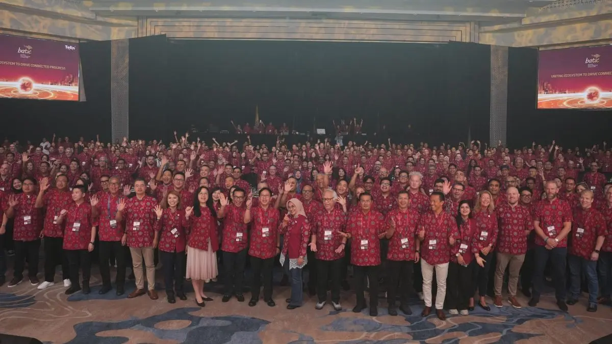 Para delegasi dan peserta BATIC 2026 berfoto bersama dalam rangkaian Bali Annual Telkom International Conference (BATIC) 2026 di Bali. Mengusung tema “Uniting Ecosystem to Drive Connected Progress,” BATIC 2026 mempertemukan lebih dari 2.700 delegasi dari 67 negara untuk memperkuat kolaborasi dan mendorong pertumbuhan ekosistem digital Asia Pasifik.