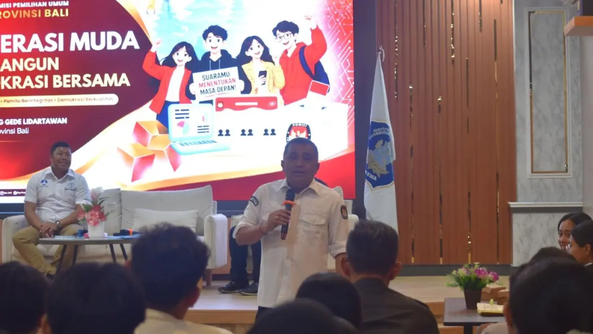 ANCAMAN DIGITAL:  Ketua KPU Provinsi Bali, I Dewa Agung Gede Lidartawan. (ni kadek novi febriani/radarbali.id)