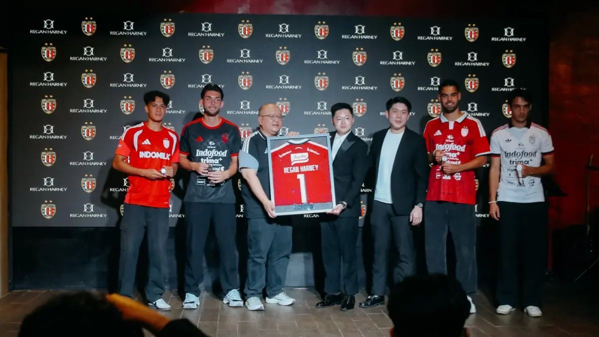 Bali United resmi menjalin kerjasama dengan Regan Harney. (ist)