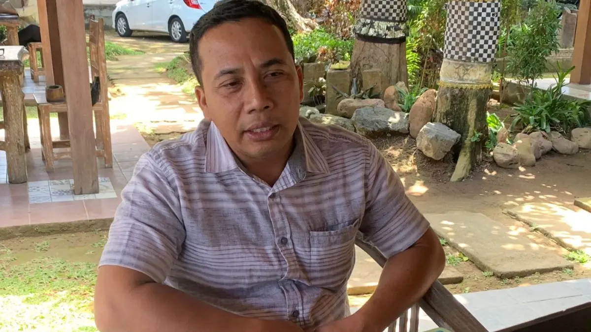 PROTES: Kuasa hukum warga I Nengah Jimat, keluarga Ramia CS menyatakan keberatan atas kehadiran DPRD Bali di lokasi. (IST/radarbali.id)