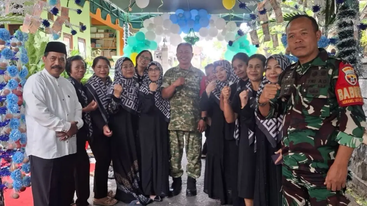 KOMPAK: Penasihat Kak Melati Djoko Moeljono (depan kiri) dan pengurus Kak Melati Denpasar Minggu 6 September 2026. (ist/radarbali.id)