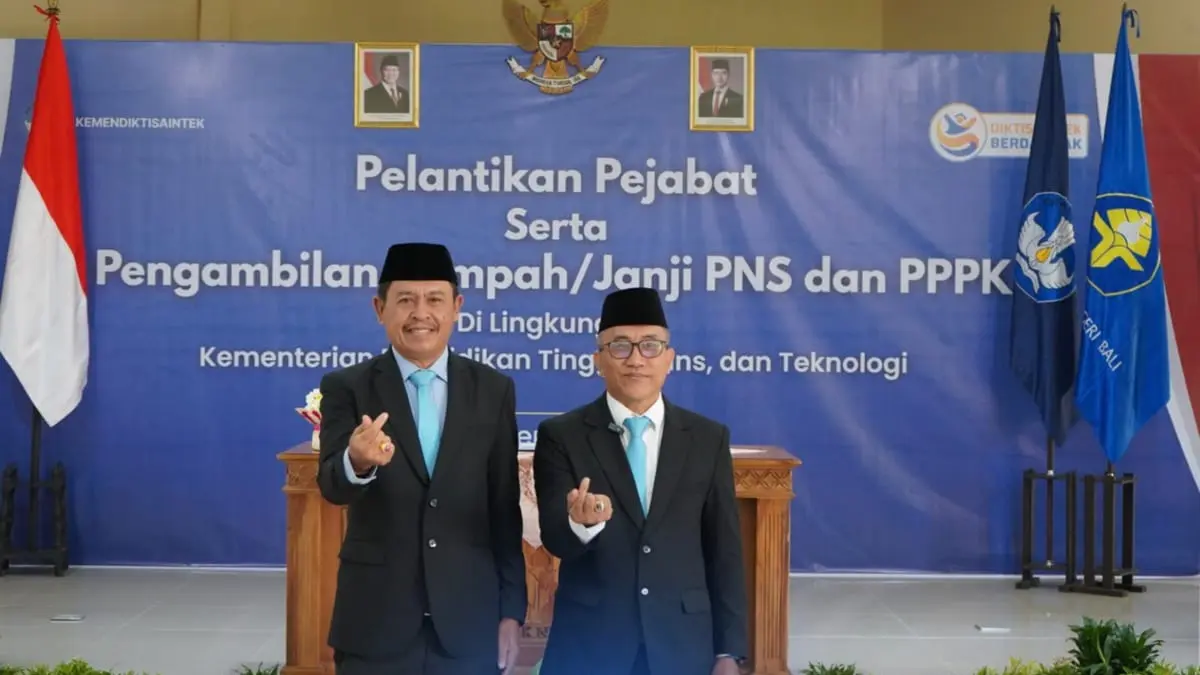 I Nyoman Abdi, S.E., M.eCom. (Direktur Politeknik Negeri Bali Periode 2018-2026), Prof. I Dewa Made Cipta Santosa, S.T., M.Sc., Ph.D. (Direktur Politeknik Negeri Bali Periode 2026-2030)