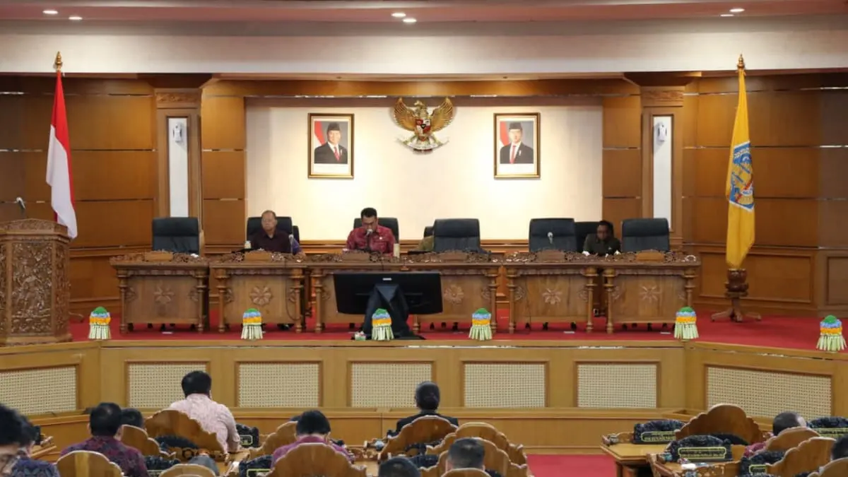PERUBAHAN APBD 2026: Rapat Paripurna Ke-48 Masa Persidangan I Tahun 2026/2027, di Ruang Sidang Utama Kantor DPRD Bali, Senin (7/9).