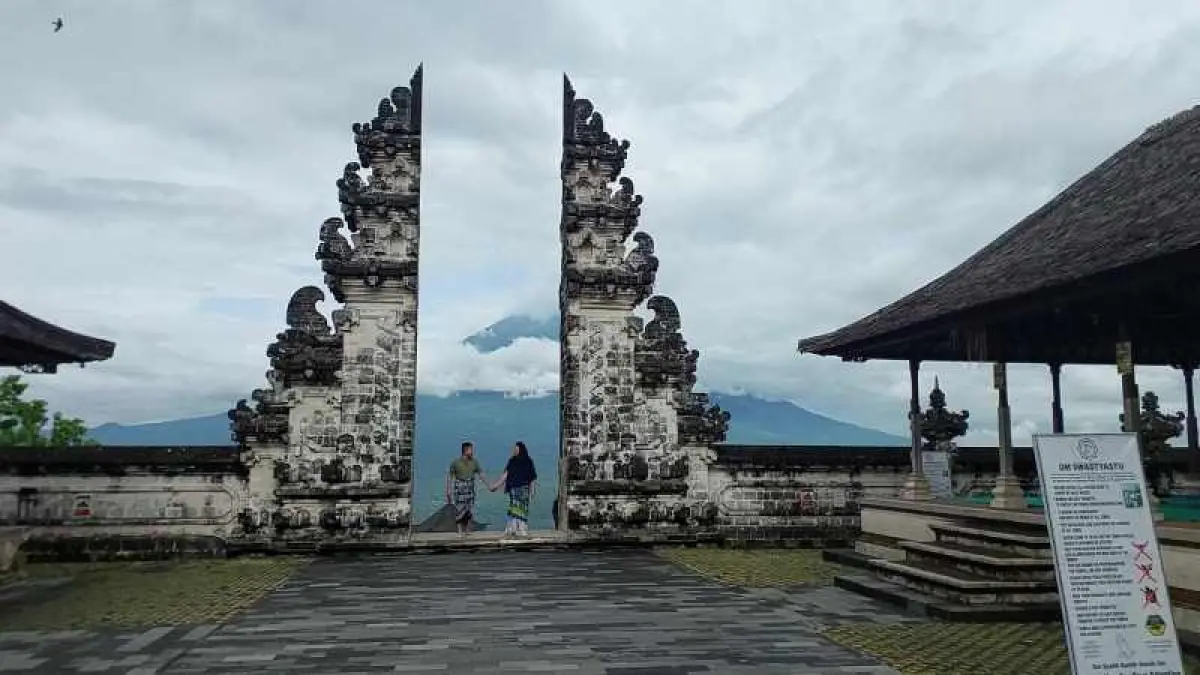 Ilustrasi Pura Lempuyang, Karangasem. (dok. Radar Bali)