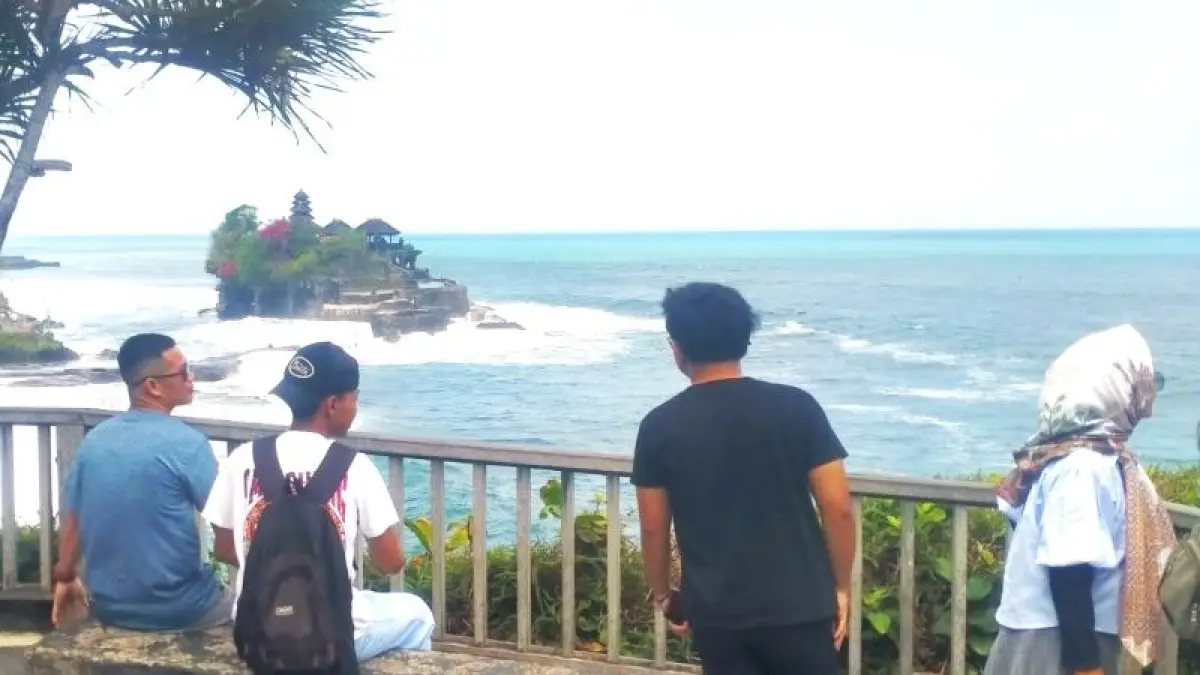 ilustrasi  cuaca cerah di objek wsaiata Tanah Lot, Tabanan. (juliadi/radar bali)