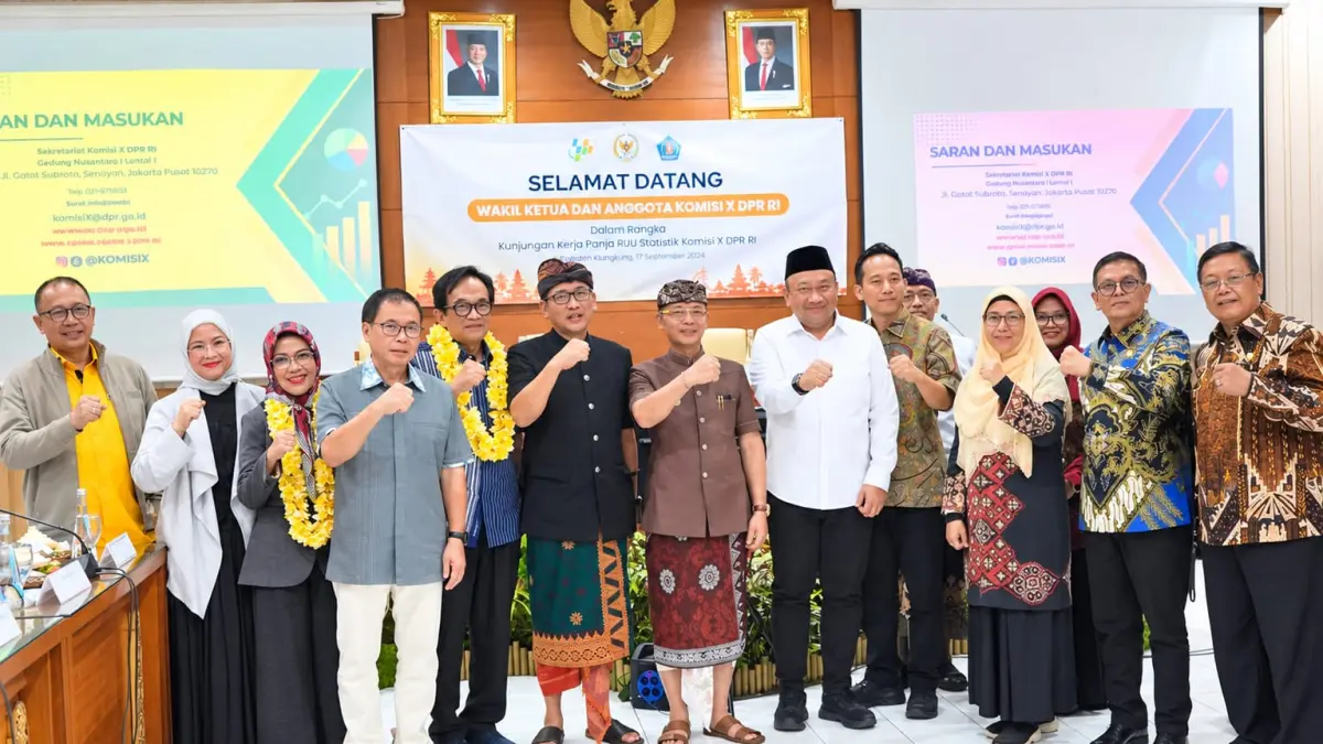 Bupati Klungkung I Made Satria menerima kunjungan kerja (kunker) Panja RUU tentang Statistik Komisi X DPR RI di Ruang Rapat Praja Mandala, Kantor Bupati Klungkung, Kamis (17/9)