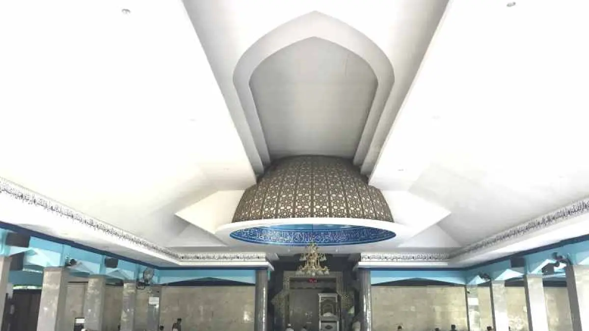 Ilustrasi Masjid Al Ihsan, Gnad Inna Bali Beach,Sanur. (Miftahuddin/Radar Bali)