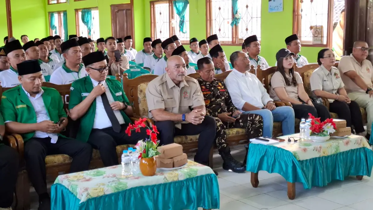 Ketua DPD Himpunan Kerukunan Tani Indonesia (HKTI) Provinsi Bali periode 2026–2031, Made Muliawan Arya alias De Gadjah, Saat Menjadi Narasumber Dalam Pelatihan Kepemimpinan Lanjutan (PKL) IV dan Dirosah Wustho II PW GP Ansor Provinsi Bali di MIN 1 Karangasem, Sabtu (19/9/2026).