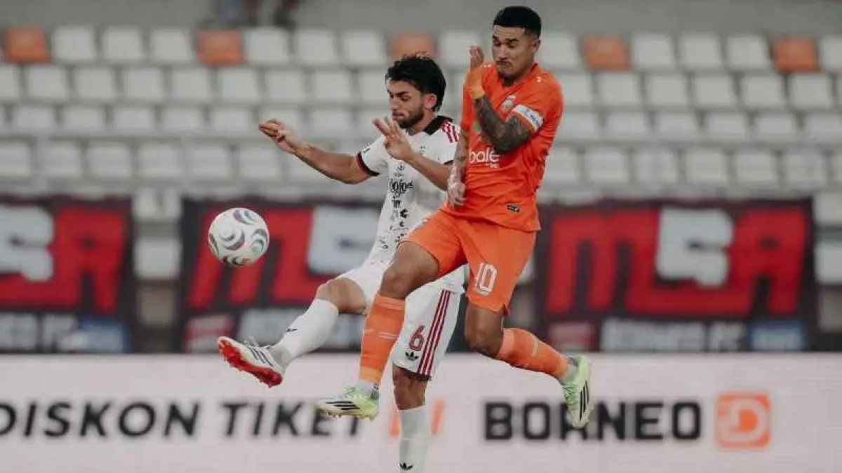 AKAN EVALUASI TOTAL : Serdadu Tridatu kalah sebiji gol saat bertandang ke markas Borneo FC di Stadion Segiri, Samarinda, Kaltim. (foto:ist)