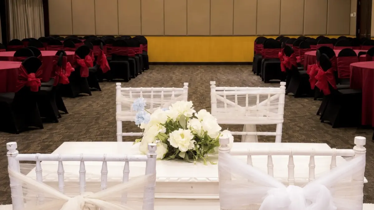 Setup Venue Acara Pernikahan di Quest Hotel Kuta