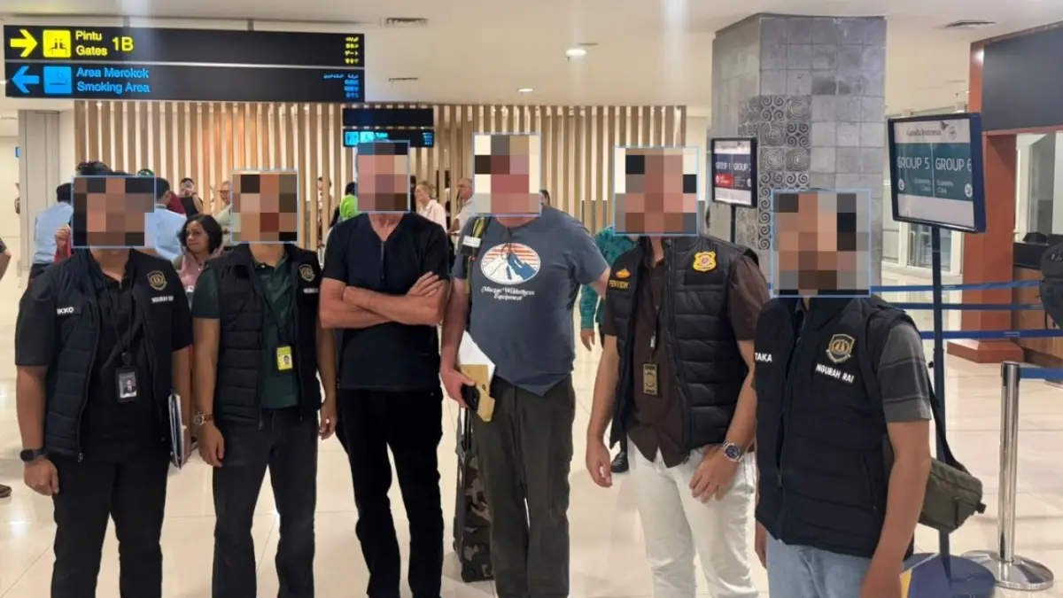 DIPULANGKAN: Kantor Imigrasi Ngurah Rai mendeportasi 17 WNA yang kedapatan melanggar aturan keimigrasian. (Humas Imigrasi Ngurah Rai for radarbali.id)