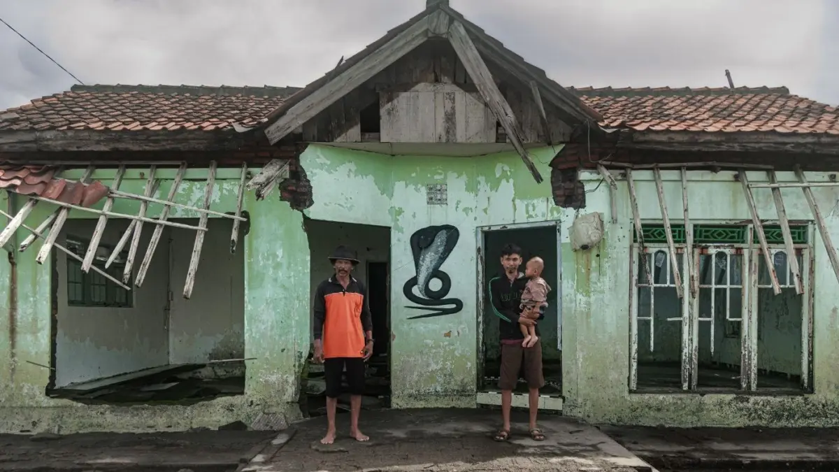 Foto: Land of the Sea karya Irene Barlian, sebuah proyek yang didukung oleh National Geographic Society, mendokumentasikan bagaimana perubahan iklim mengubah kehidupan masyarakat di berbagai wilayah Indonesia. | Kredit foto: Irene Barlian. (nuanu creative city for radarbali.id)