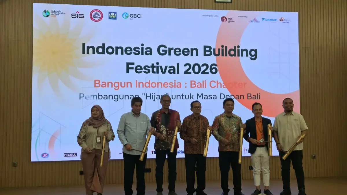Pembukaan Indonesia Green Building Festival di Auditorium Fakultas Teknik Universitas Warmadewa, Denpasar, Sabtu (26/9).