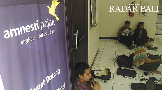 ekonomi-bali-terpuruk-pemprov-bali-genjot-sektor-pajak