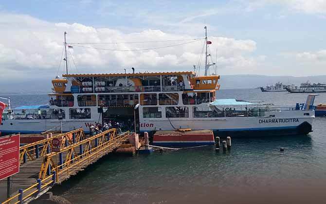 begini-dampak-cuaca-buruk-di-selat-bali-sebelum-pelabuhan-ditutup