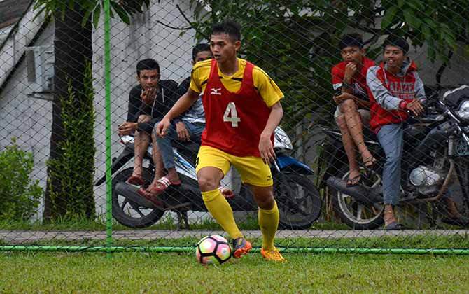 muchlis-hadi-ning-berpeluang-jalani-debut-perdana-kontra-bali-united