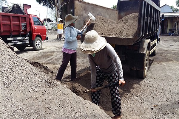 pasokan-pasir-galian-c-karangasem-seret-harga-melambung-tinggi