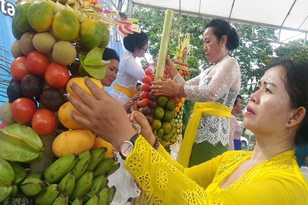 bantu-petani-bali-yuk-konsumsi-buah-lokal