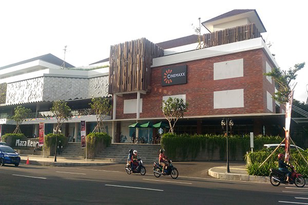 bioskop-plaza-renon-bodong-manajemen-no-comment