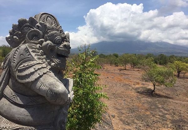 gubernur-pastika-info-gunung-agung-penting-bagi-masyarakat-dunia