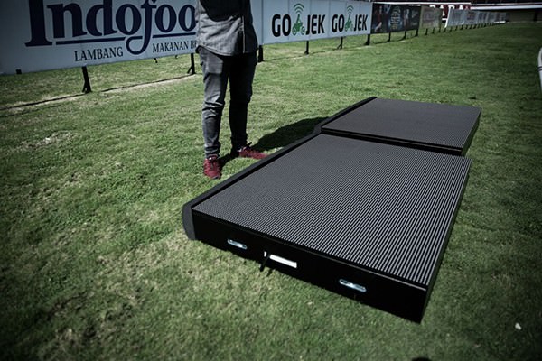 keren-tiru-eropa-stadion-dipta-dipasangi-papan-iklan-elektronik