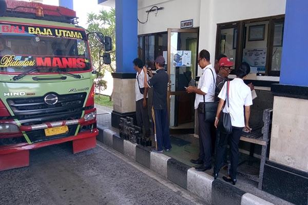 parah-ditera-ulang-ditemukan-selisih-berat-200-kg-di-jembatan-cekik