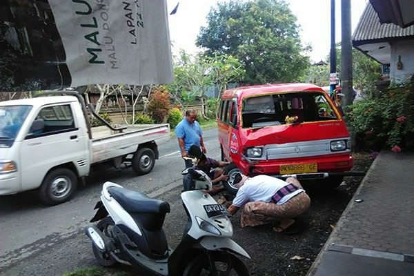 tak-punya-sim-anak-anggota-dewan-tabrakan-begini-kondisi-di-tkp