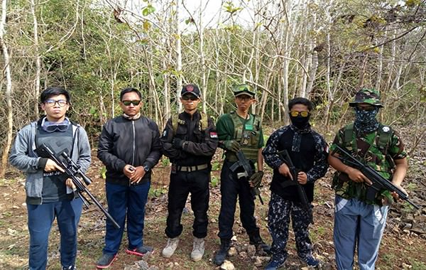 garda-bali-kerjakan-hobi-yang-berbeda