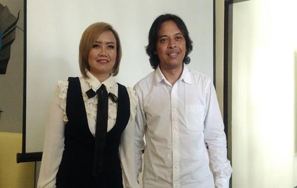 duet-apik-dek-ulik-widi-widiana-bawakan-karya-tika-pagraky