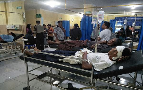 hadiri-resepsi-makan-makan-45-tamu-undangan-alami-keracunan