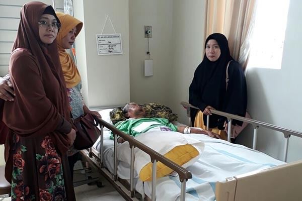 hidup-sebatang-kara-idap-kanker-mulut-mbah-sarmi-ditolak-rs