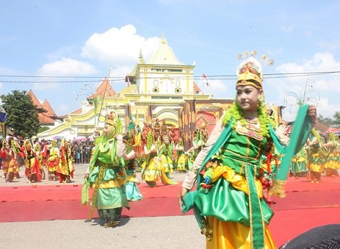 jumlah-penari-muang-sangkal-harus-ganjil