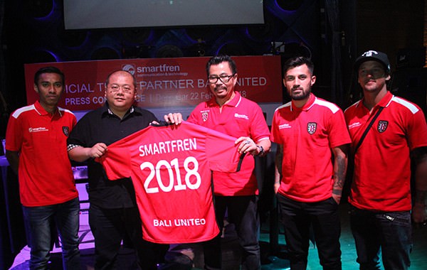 gandeng-smartfren-bali-united-tawarkan-akses-wifi-point-di-dipta