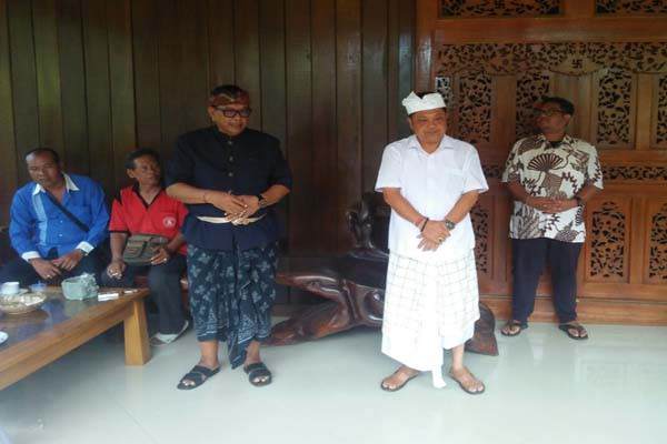 gerilya-dukungan-ke-kandang-koster-rai-mantra-minta-restu-bagiada