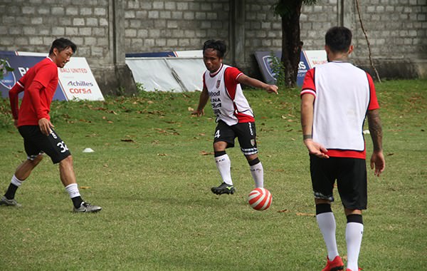 posting-bareng-gustavo-lopez-nano-sukadana-dilirik-arema-fc