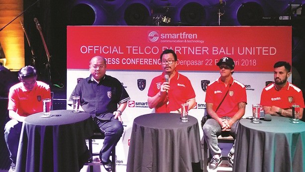 smartfren-dukung-sepak-bola-sponsori-bali-united
