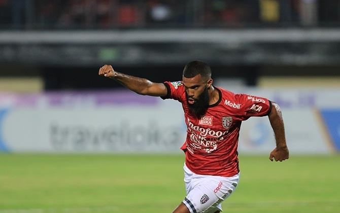 tambah-gelandang-dan-striker-baru-bali-united-butuh-sk-resmi-pssi