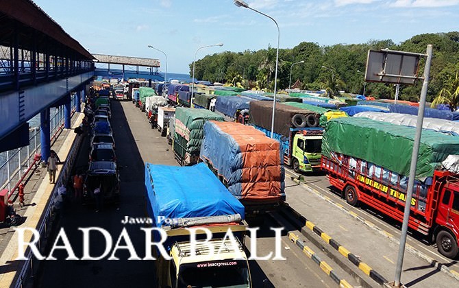 bersiap-tutup-total-sambut-nyepi-padangbai-diserbu-pemudik-nyepi