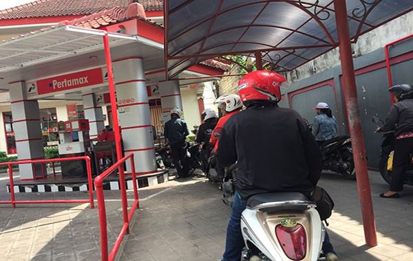 pertalite-naik-rp-200-tanpa-sosialisasi-konsumen-protes-pertamina