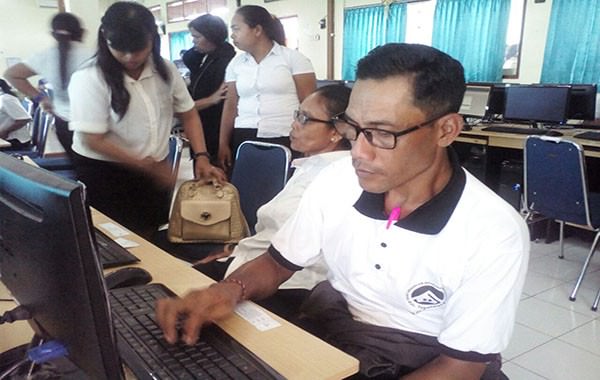 ada-peserta-kelainan-fisik-ada-tukang-bangunan-ingin-jadi-arsitek
