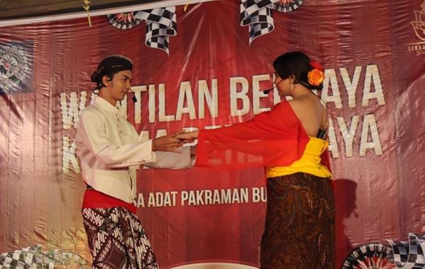 ibunda-soekarno-rai-srimben-di-panggung-teater-begini-kisahnya