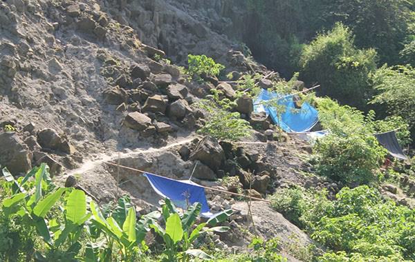 nekat-ditutup-berulangkali-tambang-batu-padas-muncul-lagi