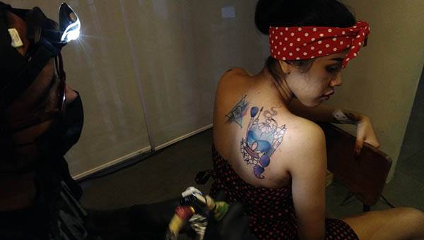 tato-itu-keren-bro-bukan-kriminal-cewek-cantik-ini-membuktikannya