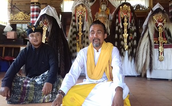 watangan-dibakar-hidup-hidup-ritual-puasa-lima-hari-sebelum-pentas