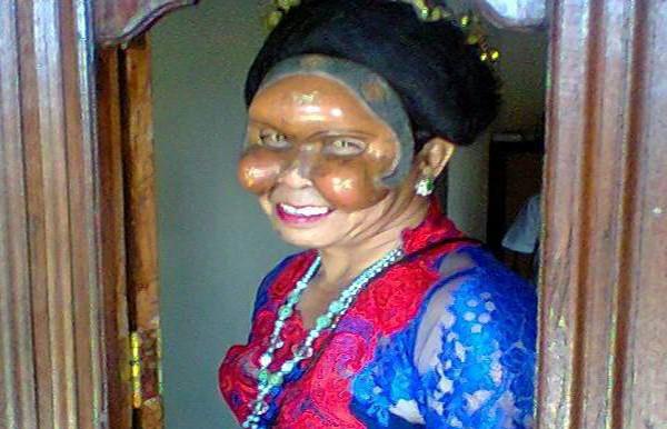 amor-ring-acintyaseniman-bondres-susik-tutup-usia