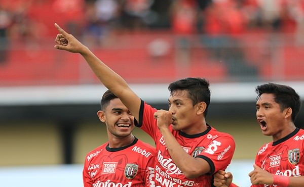 kontra-ps-sumbawa-barat-bali-united-mainkan-pemain-muda