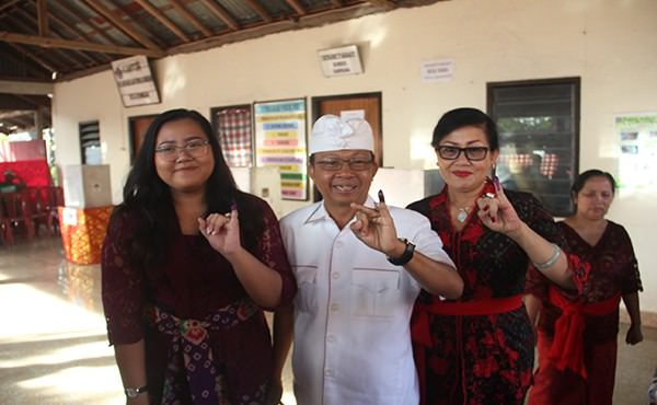 pertama-kali-nyoblos-putri-koster-semringah-ini-yang-dirasakan