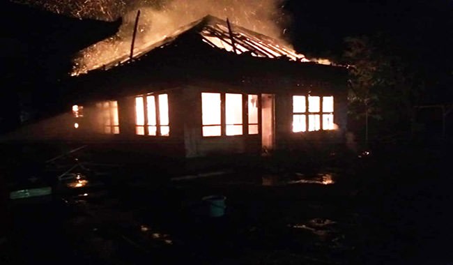 api-bakar-rumah-dadong-rerod-ngurah-api-seperti-mengejar-tubuh-saya